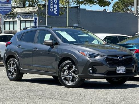 Used 2025 Subaru Crosstrek 2.0i Premium AWD/4WD image 2
