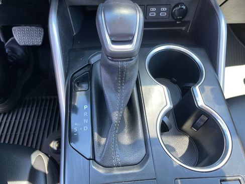 Used 2023 Toyota Highlander XLE AWD/4WD image 23