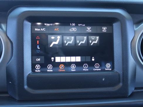 Used 2022 Jeep Wrangler Unlimited Sport AWD/4WD image 25