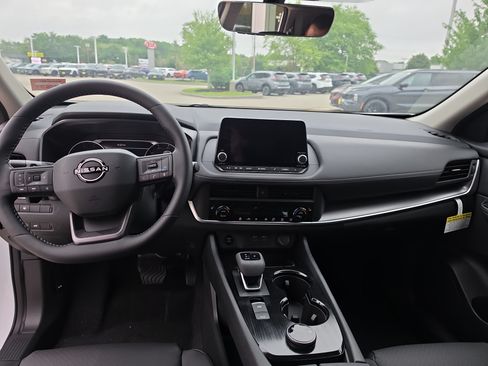 New 2026 Nissan Rogue Dark Armor AWD/4WD image 3