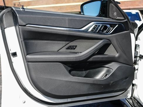 Used 2025 BMW M440i RWD image 22
