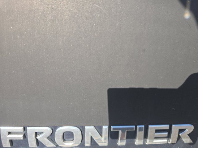 Used 2016 Nissan Frontier SV RWD image 5