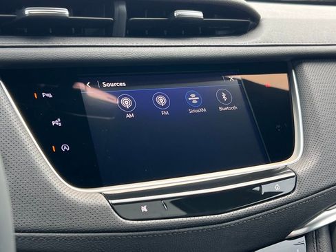 Used 2025 Cadillac XT5 Premium Luxury w/ Technology Package image 39