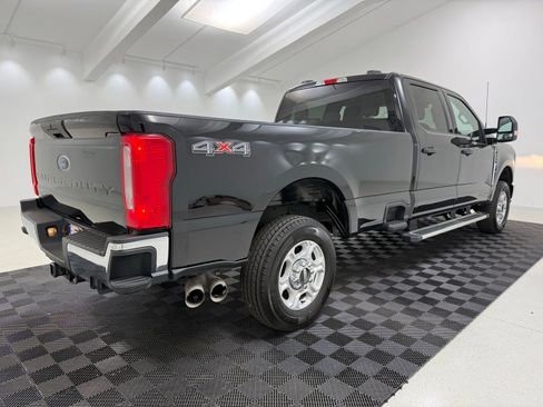 Used 2025 Ford F250 XLT AWD/4WD image 7