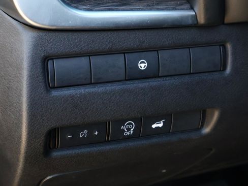 Used 2024 Nissan Rogue Platinum image 24