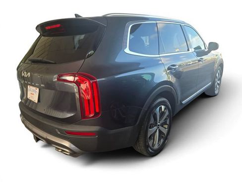 Used 2022 Kia Telluride EX w/ EX Premium Package AWD/4WD image 14
