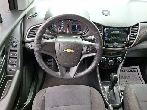 Used 2019 Chevrolet Trax LS FWD image 19