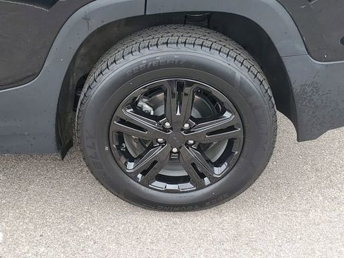 Used 2023 GMC Terrain SLE w/ Driver Convenience Package AWD/4WD image 35