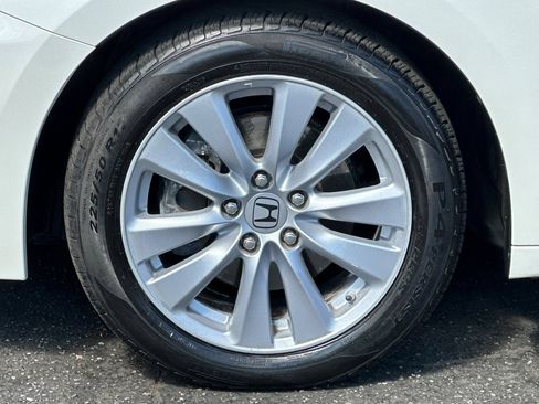 Used 2011 Honda Accord EX-L image 24