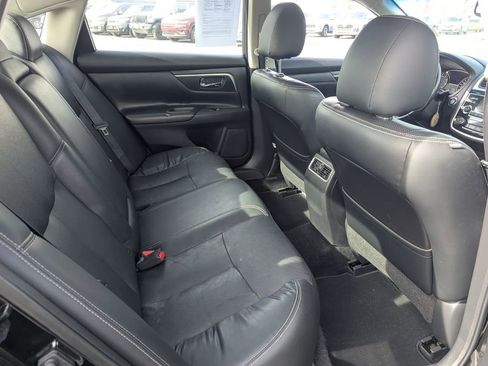 Used 2018 Nissan Altima 2.5 SL FWD image 32