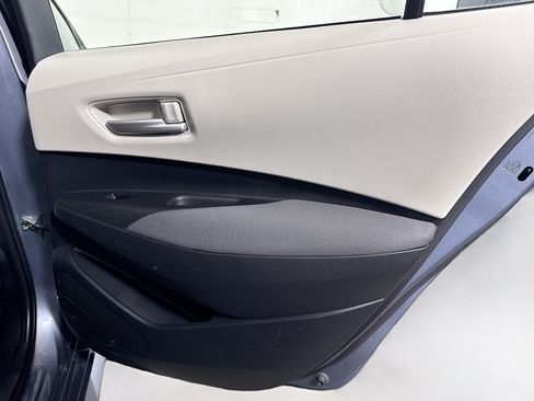 Used 2021 Toyota Corolla LE FWD image 27