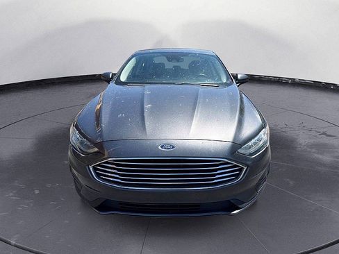 Used 2020 Ford Fusion SE FWD image 8