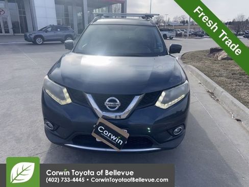 Used 2016 Nissan Rogue SL image 3