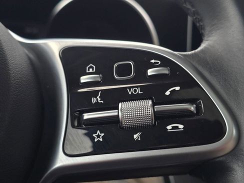 Used 2022 Mercedes-Benz GLC 300 image 42