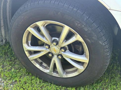 Used 2016 Chevrolet Equinox LT w/ Convenience Package image 11