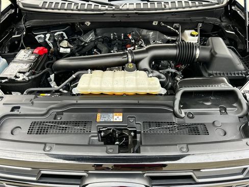 Used 2025 Ford Expedition Active image 23