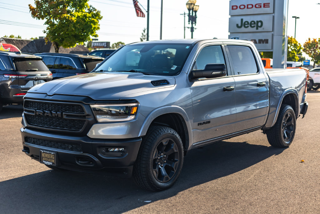 Used 2024 RAM 1500 Big Horn AWD/4WD image 4