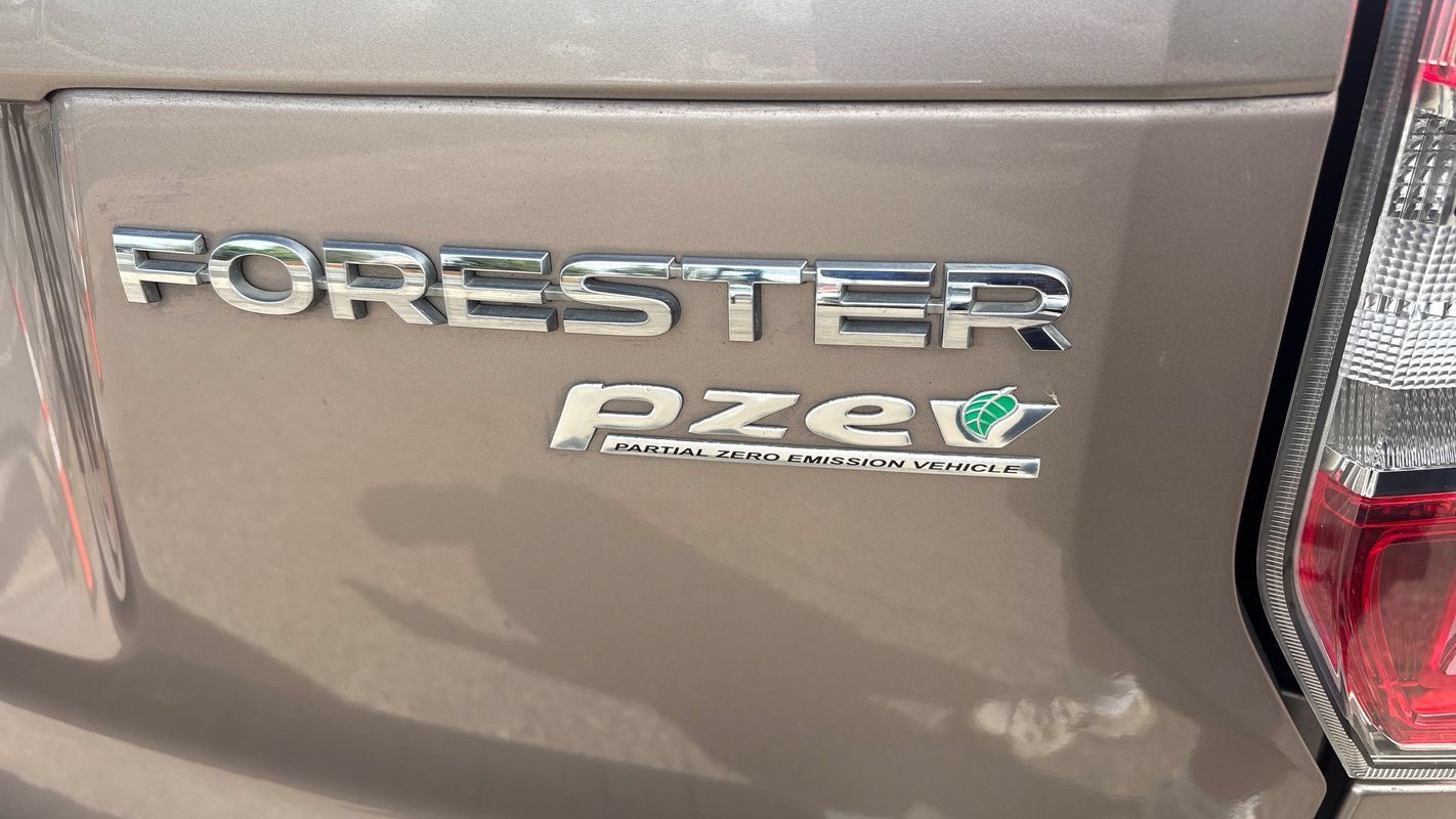 Used 2014 Subaru Forester 2.5i Limited AWD/4WD image 25