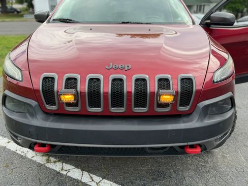 Used 2014 Jeep Cherokee Trailhawk w/ Technology Group AWD/4WD image 22
