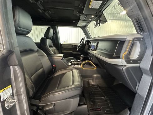 Used 2023 Ford Bronco Badlands w/ Sasquatch Package image 24