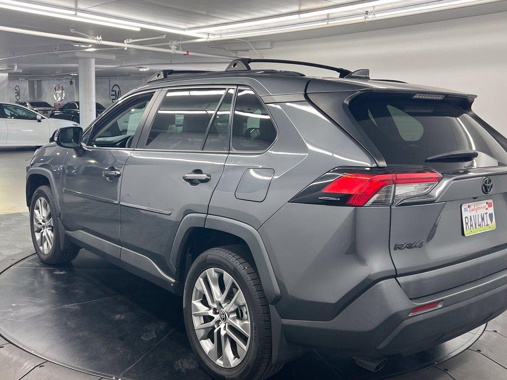 Used 2022 Toyota RAV4 XLE Premium AWD/4WD image 3