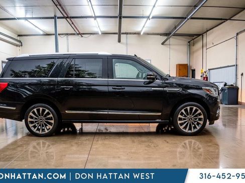 Used 2021 Lincoln Navigator L Reserve RWD image 36