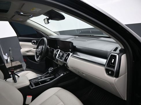 Used 2023 Kia Sorento S w/ Panoramic Sunroof Package FWD image 20