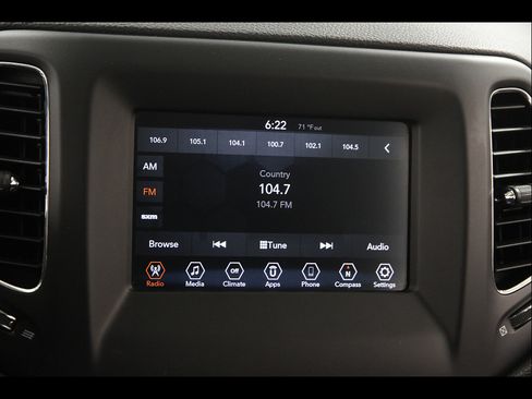 Used 2019 Jeep Compass Latitude FWD image 10