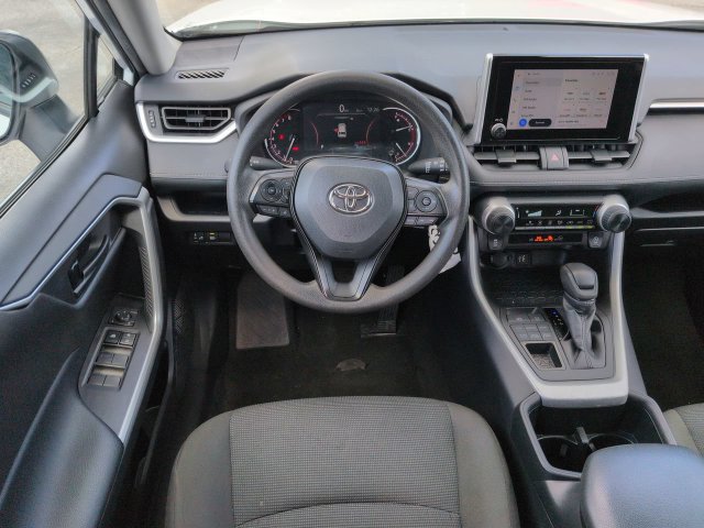 Used 2025 Toyota RAV4 LE AWD/4WD image 16