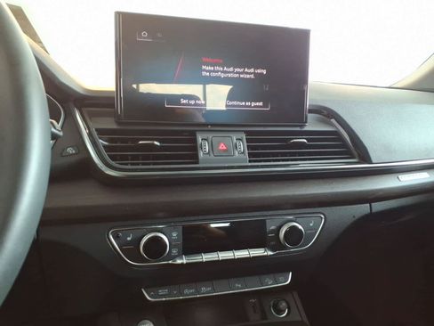 Used 2023 Audi Q5 2.0T Premium w/ Convenience Package AWD/4WD image 13