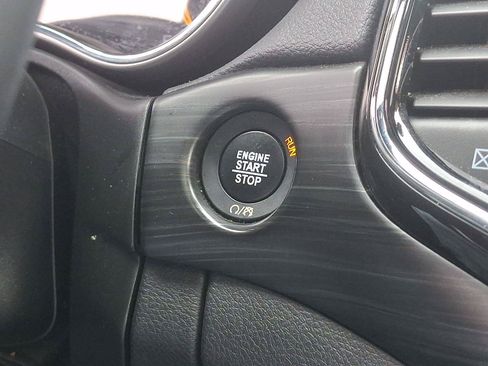 Used 2020 Jeep Grand Cherokee Altitude AWD/4WD image 26