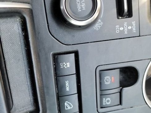 Used 2021 Toyota Highlander XSE AWD/4WD image 13
