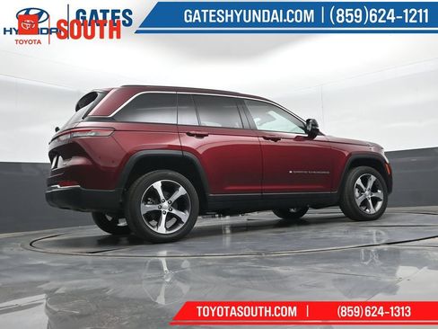 Used 2023 Jeep Grand Cherokee Limited AWD/4WD image 35