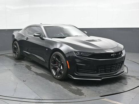 Used 2022 Chevrolet Camaro SS RWD image 5