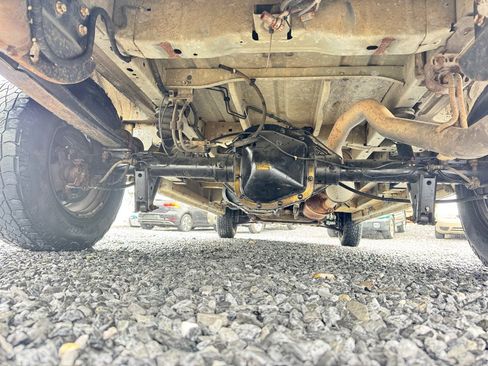 Used 2018 Ford Transit 250 148 Medium Roof RWD image 16