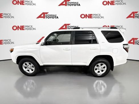 Certified 2024 Toyota 4Runner SR5 Premium AWD/4WD image 5