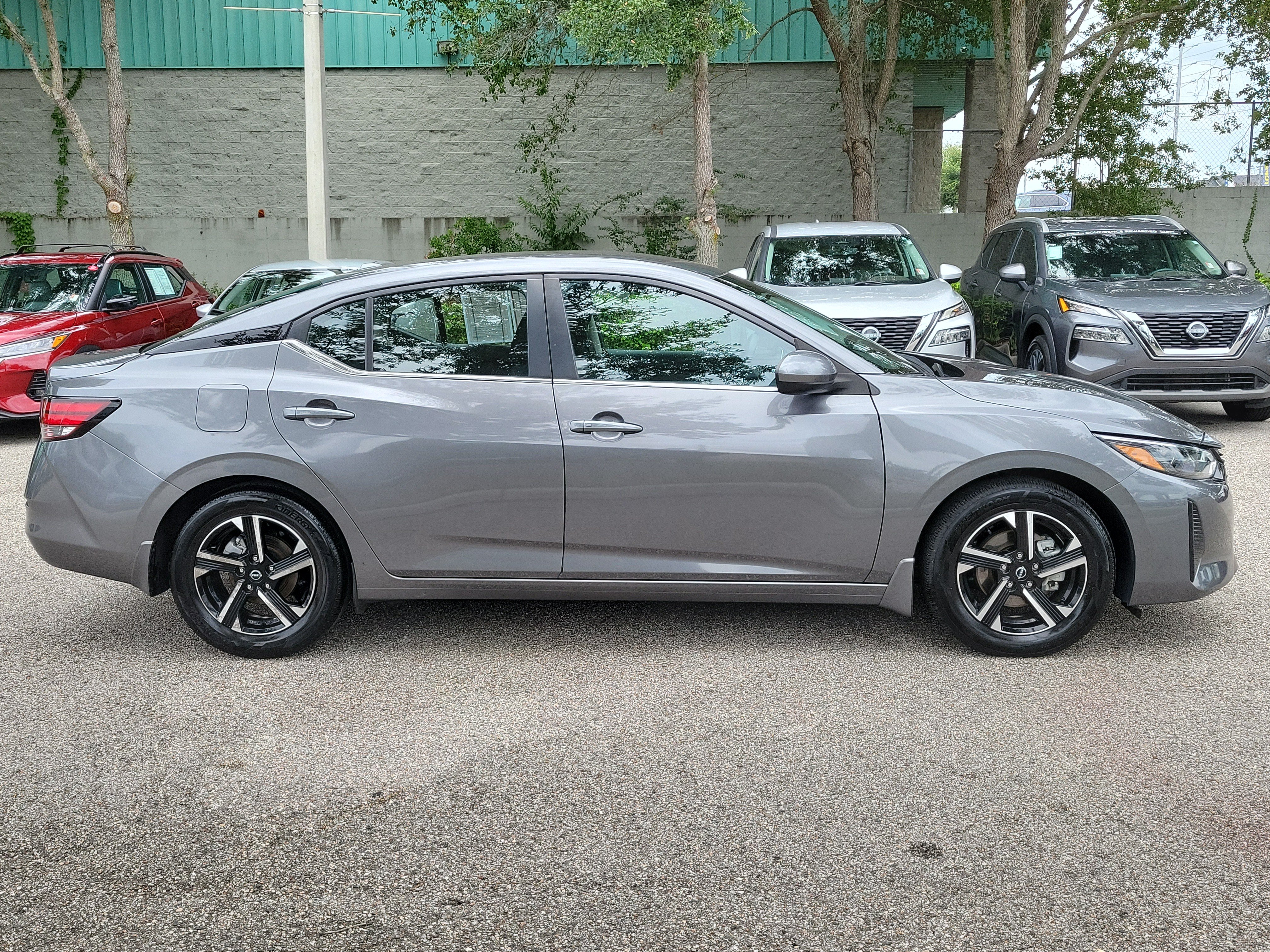 Certified 2025 Nissan Sentra SV FWD image 4