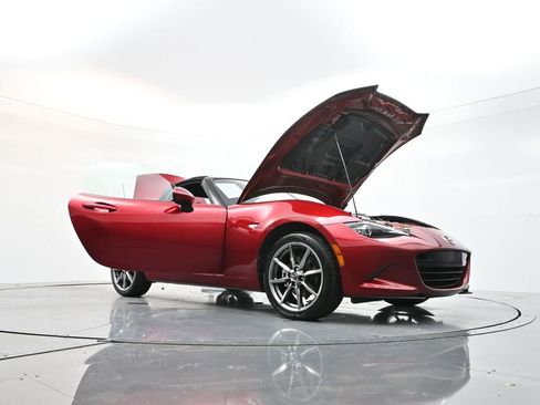 Used 2023 MAZDA MX-5 Miata Grand Touring image 36