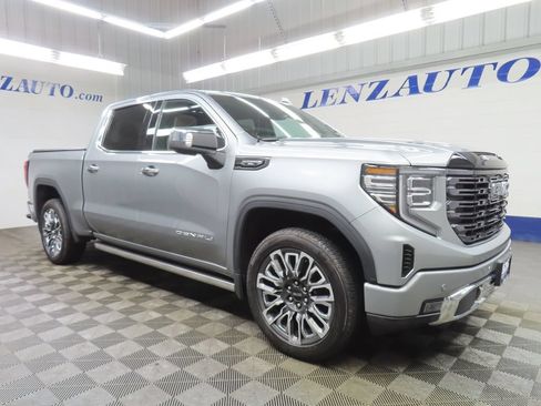 Used 2026 GMC Sierra 1500 Denali Ultimate AWD/4WD image 4
