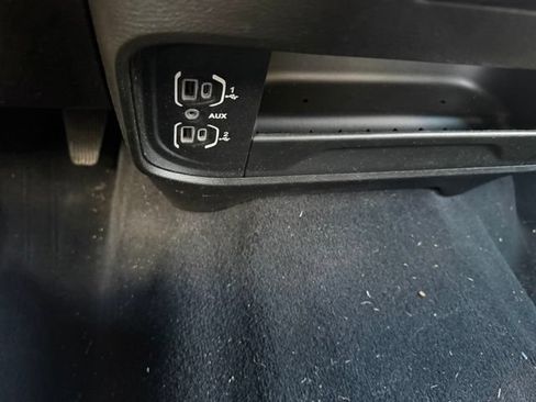 Used 2024 RAM 2500 Big Horn AWD/4WD image 15