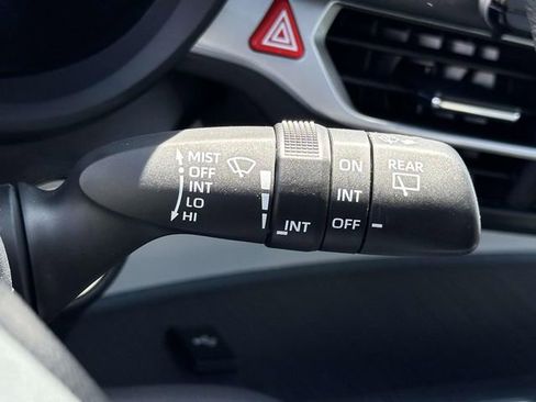 Used 2023 Toyota Sienna XSE AWD/4WD image 31