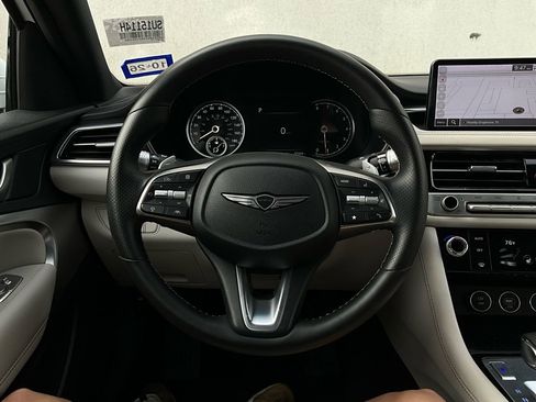 Used 2025 Genesis G70 2.5T image 34