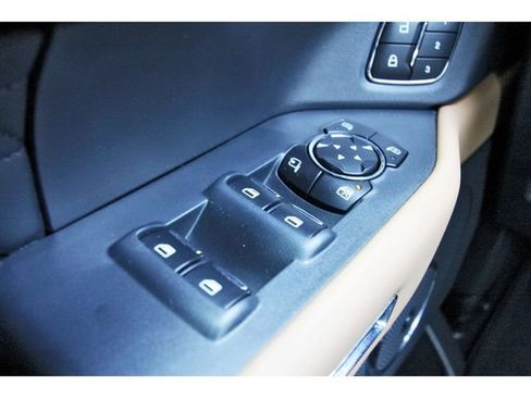 Used 2023 Ford Expedition Platinum RWD image 19