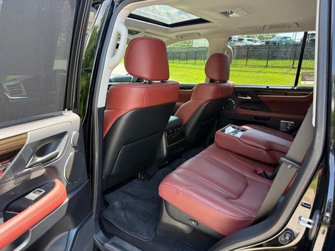 Certified 2021 Lexus LX 570 4WD w/ Luxury Package image 29