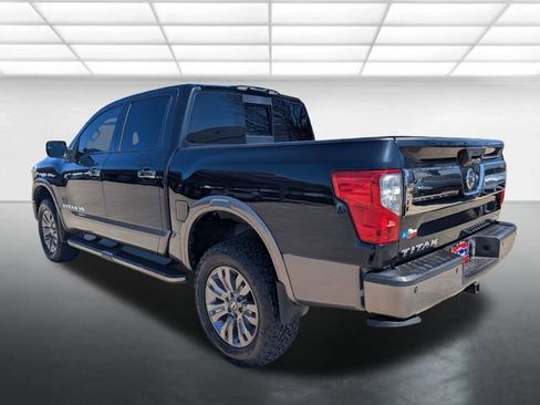 Used 2019 Nissan Titan Platinum Reserve image 2