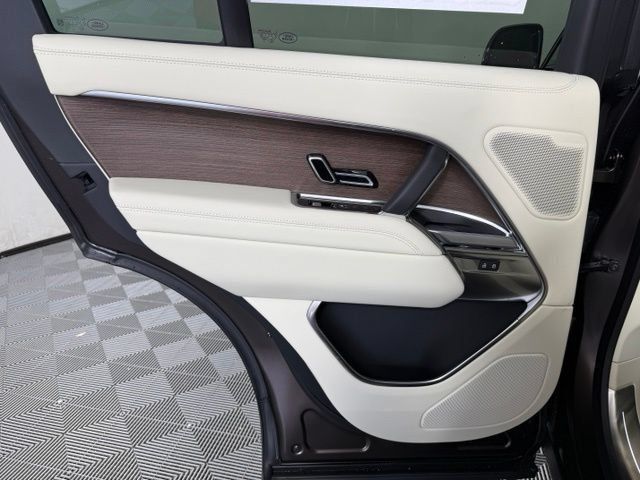 New 2026 Land Rover Range Rover SE AWD/4WD image 24