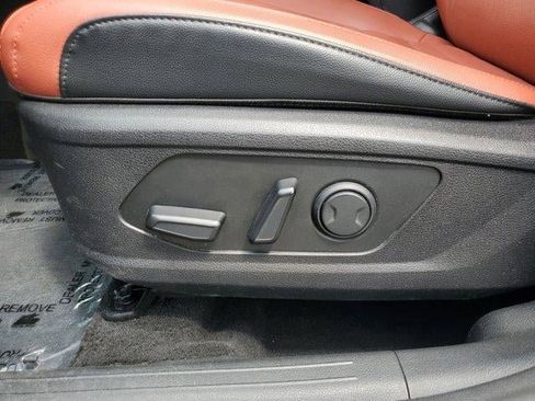 Used 2024 Kia Sportage SX image 19