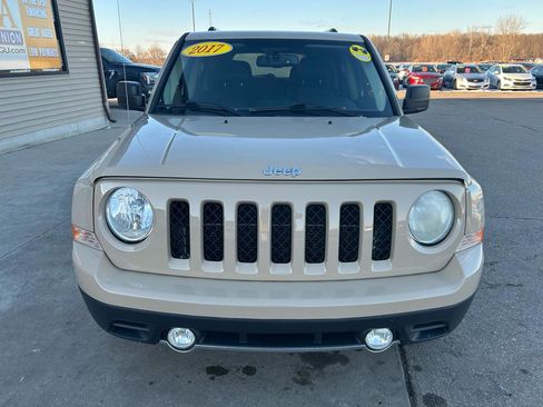 Used 2017 Jeep Patriot High Altitude image 2