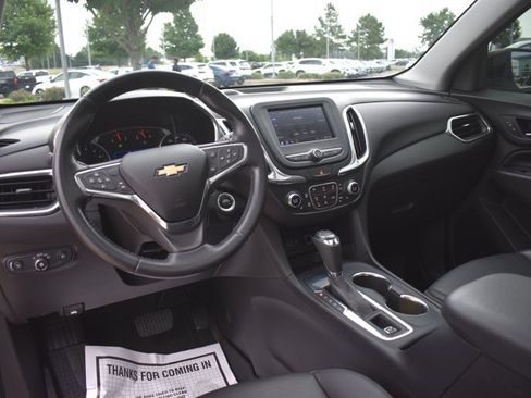 Used 2020 Chevrolet Equinox LT w/ Sport Edition FWD image 19