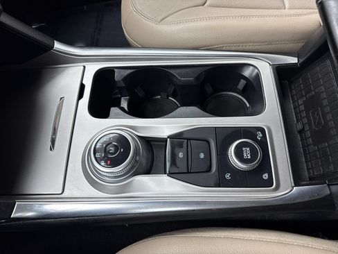 Used 2020 Ford Explorer Limited AWD/4WD image 27